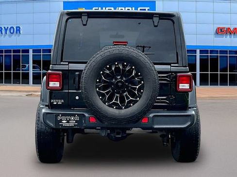 Used 2020 Jeep Wrangler Unlimited Sahara AWD/4WD image 6