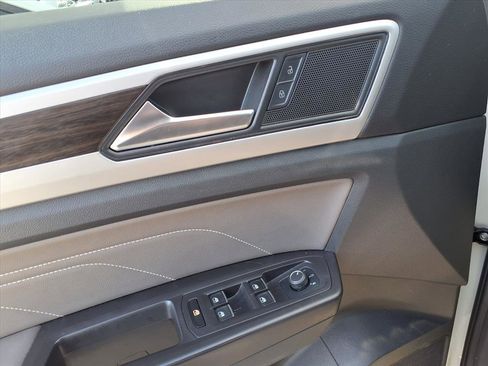 Used 2022 Volkswagen Atlas SE image 21