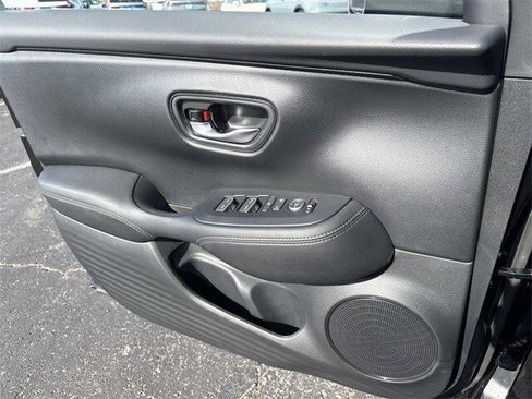 New 2026 Honda HR-V EX-L image 11