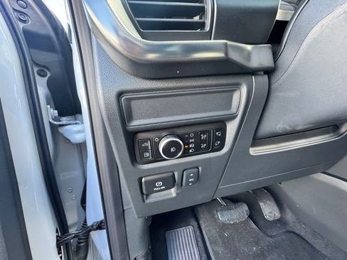 New 2025 Ford F150 Platinum w/ Equipment Group 702A High image 28