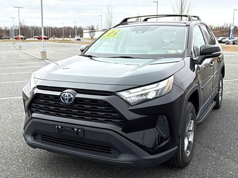 Used 2022 Toyota RAV4 XLE w/ Convenience Package image 14