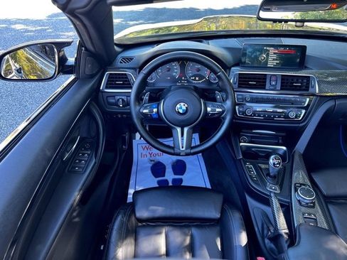 Used 2016 BMW M4 Convertible image 38
