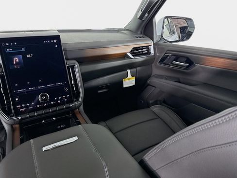 New 2026 GMC Yukon XL Denali w/ Sun & Power Step Package RWD image 26