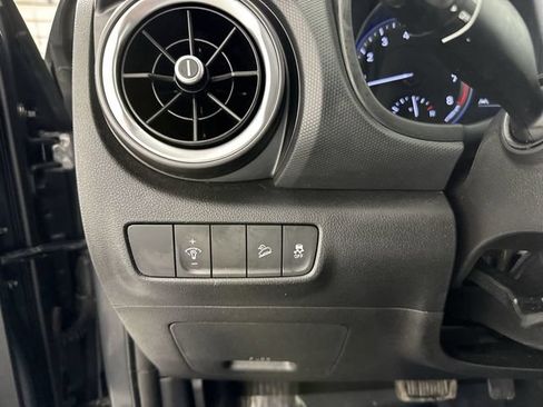Used 2023 Hyundai Kona SEL AWD/4WD image 14