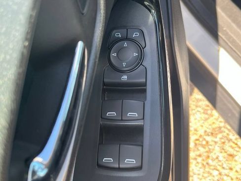 Used 2025 Chevrolet Trax LT FWD image 14