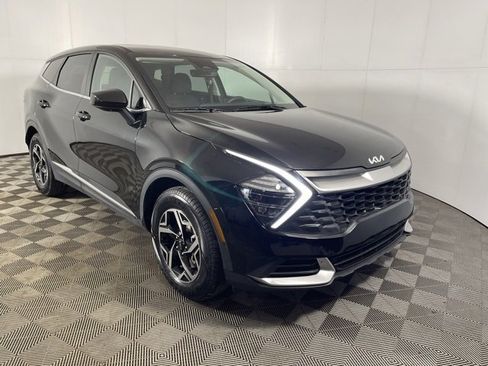 Used 2024 Kia Sportage LX image 3