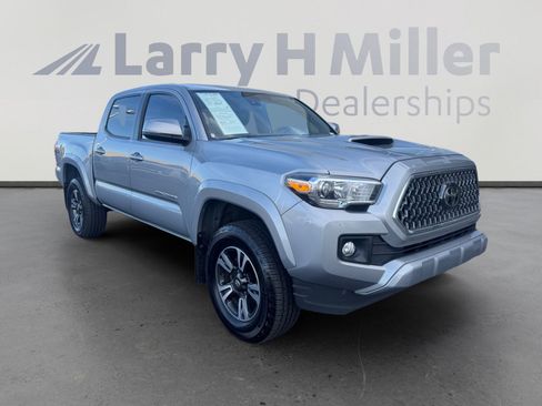 Used 2019 Toyota Tacoma TRD Sport w/ Technology Package image 7