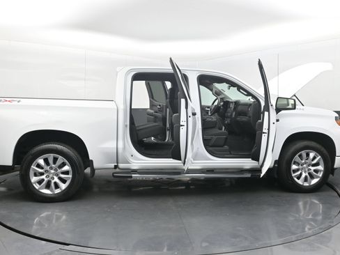 Used 2024 Chevrolet Silverado 1500 Custom AWD/4WD image 42