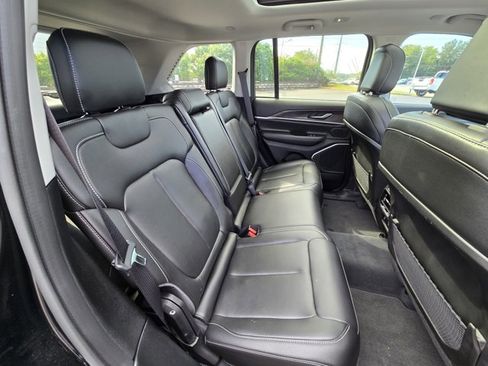 Used 2023 Jeep Grand Cherokee 4WD 4xe image 31