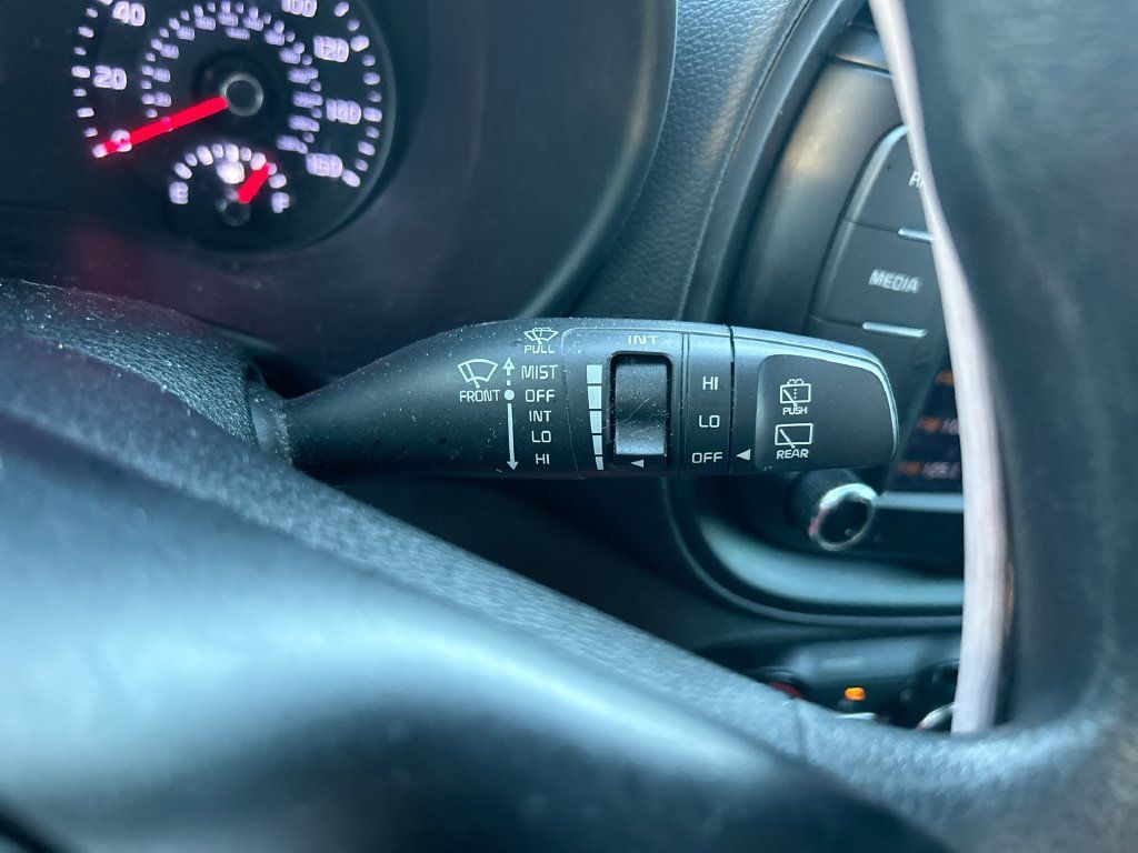 Used 2022 Kia Soul LX FWD image 17