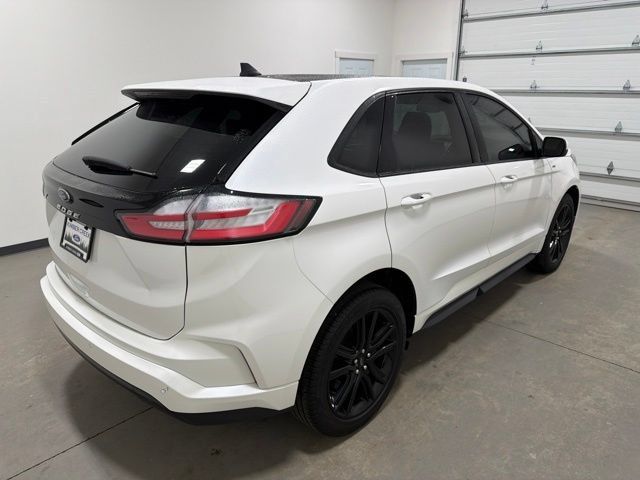 Used 2024 Ford Edge ST-Line AWD/4WD image 4