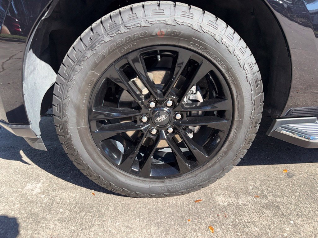 Used 2023 Ford Expedition XLT RWD image 41