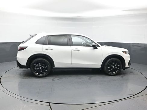 Used 2024 Honda HR-V Sport image 7
