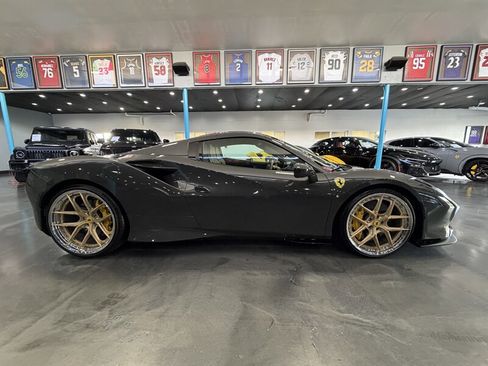 Used 2022 Ferrari F8 Tributo image 11