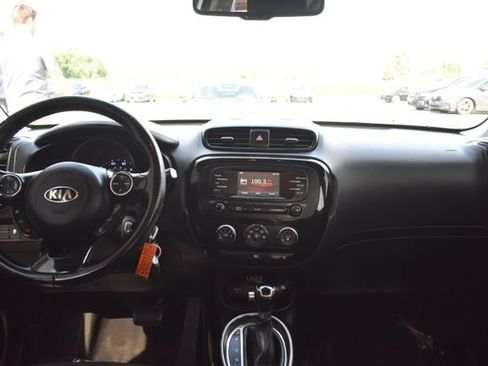 Used 2014 Kia Soul ! FWD image 29