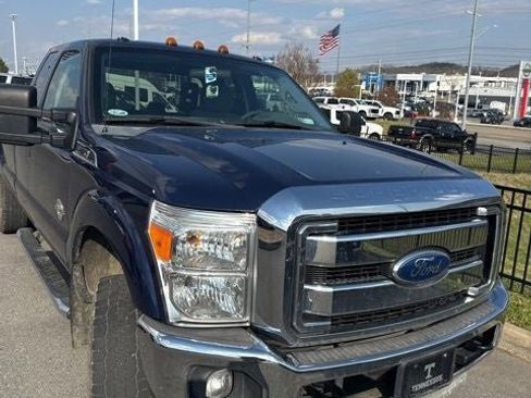 Used 2012 Ford F250 XLT w/ Snow Plow Prep Pkg image 12