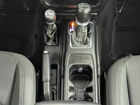 Used 2022 Jeep Wrangler Unlimited Sahara w/ LED Lighting Group image 27