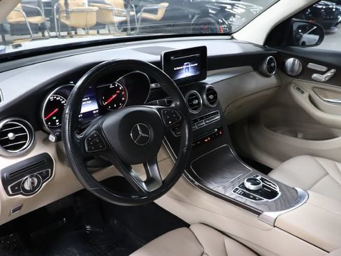 Used 2019 Mercedes-Benz GLC 300 4MATIC image 13