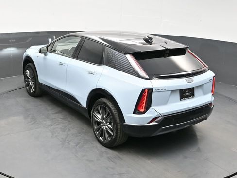 New 2026 Cadillac Optiq Sport 2 w/ LPO, Floor Liner Package AWD/4WD image 35