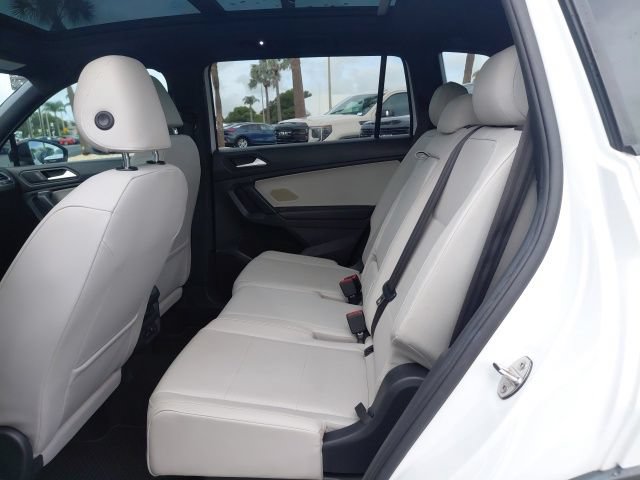 Used 2019 Volkswagen Tiguan SEL Premium R-Line FWD image 16