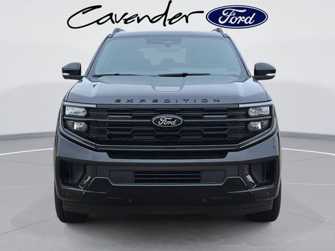 New 2025 Ford Expedition Platinum w/ Stealth Performance Package image 9