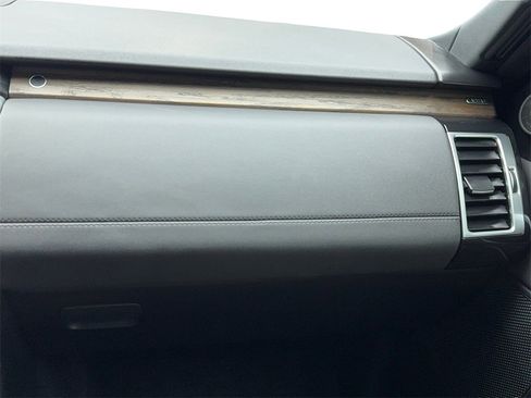 Used 2020 Land Rover Discovery HSE image 20