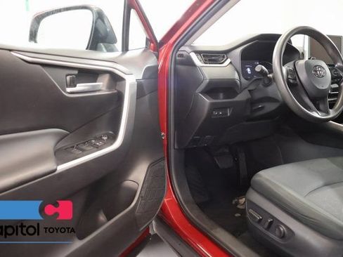 Certified 2025 Toyota RAV4 XLE AWD/4WD image 9