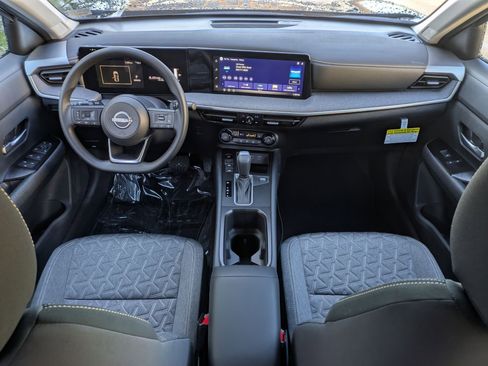 New 2026 Nissan Kicks SV w/ Cold Weather Package image 10