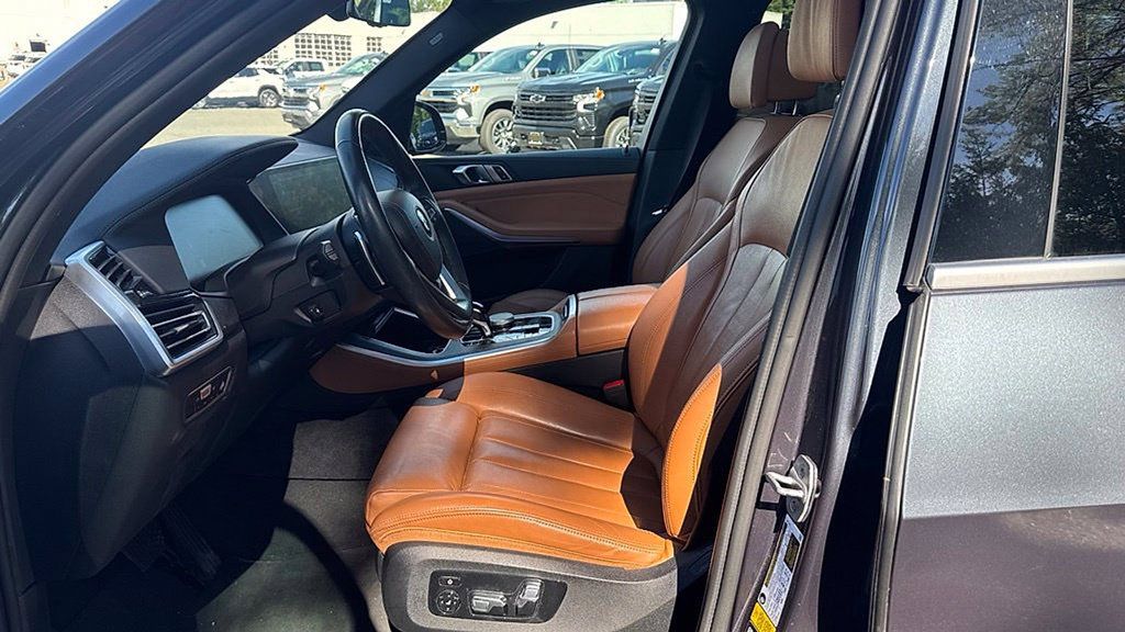 Used 2022 BMW X5 xDrive40i w/ Premium Package AWD/4WD image 15