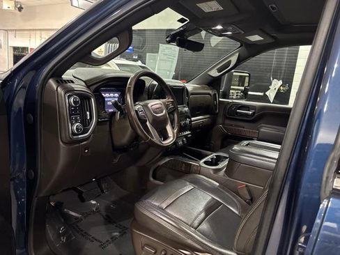 Used 2021 GMC Sierra 3500 Denali w/ Denali Ultimate Package AWD/4WD image 11