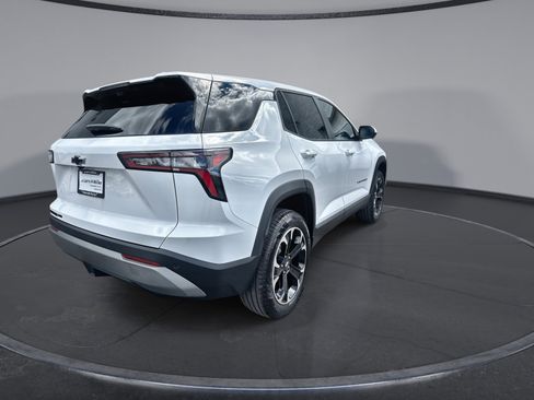 New 2026 Chevrolet Equinox LT w/ Convenience Package II AWD/4WD image 14