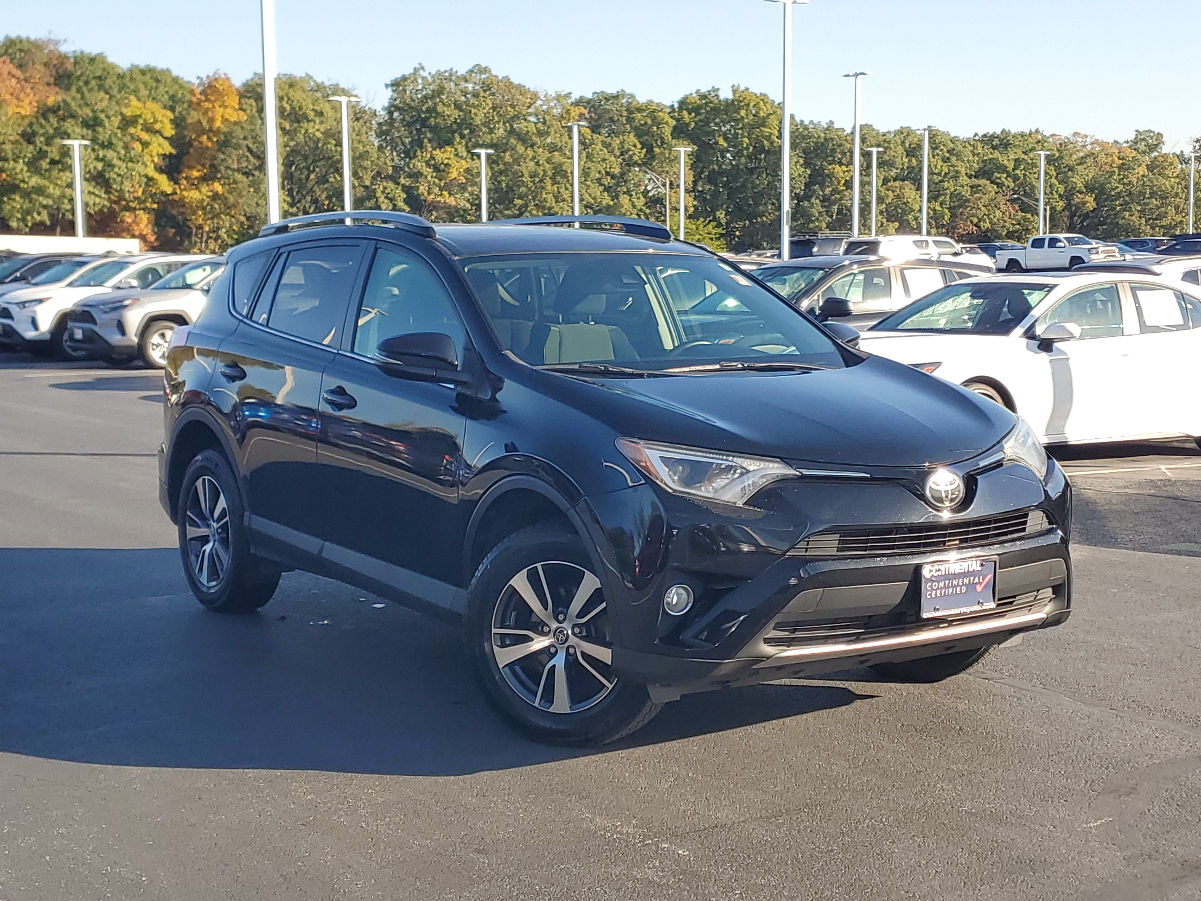 Certified 2018 Toyota RAV4 XLE w/ Plus Extra Value Package AWD/4WD image 33