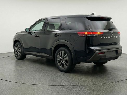 Used 2025 Nissan Pathfinder SV FWD image 6