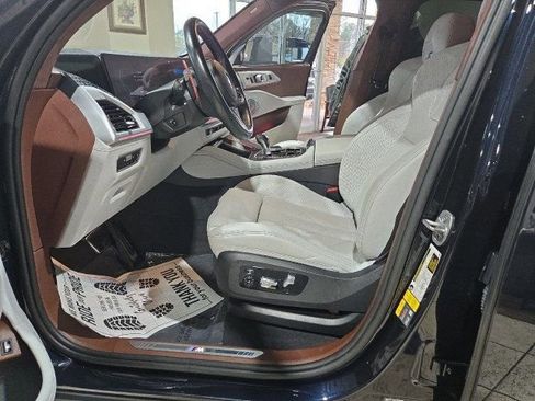 Used 2023 BMW XM image 12