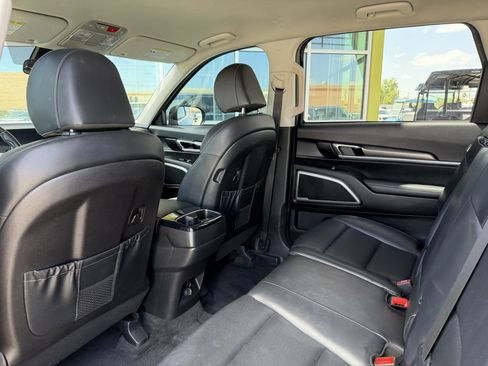 Used 2023 Kia Telluride LX FWD image 36