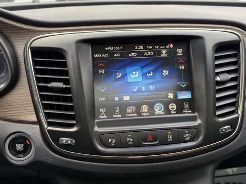 Used 2017 Chrysler 200 C w/ Premium Group image 13