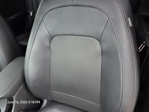 Certified 2022 Hyundai Kona Limited FWD image 16