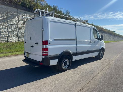 Used 2014 Mercedes-Benz Sprinter 2500 image 3