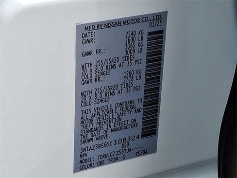 Certified 2025 Nissan Murano SV image 18