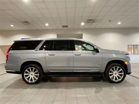 Certified 2024 Cadillac Escalade ESV Premium Luxury Platinum image 7