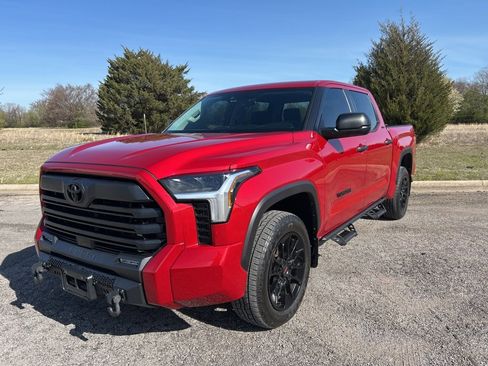 Used 2024 Toyota Tundra SR5 image 1