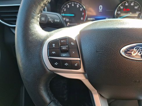 Certified 2022 Ford Explorer XLT w/ Equipment Group 202A image 23