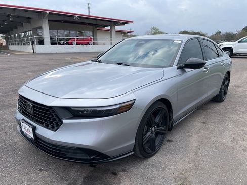 Used 2023 Honda Accord Sport image 7