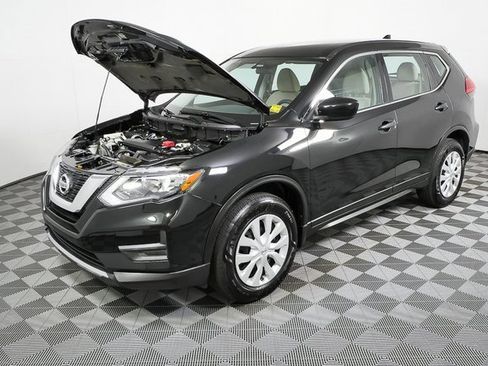 Used 2017 Nissan Rogue S image 28