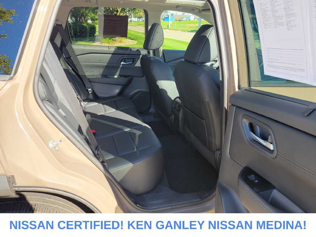 Certified 2024 Nissan Rogue SV w/ SV Premium Package AWD/4WD image 49