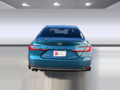 Used 2025 Toyota Camry SE w/ Convenience Package image 8