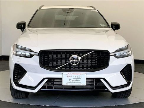 Used 2024 Volvo XC60 T8 Plus w/ Climate Package AWD/4WD image 8