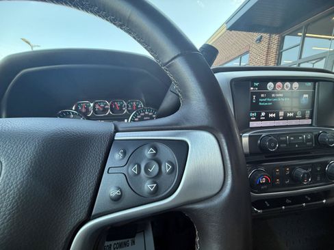 Used 2017 GMC Sierra 1500 SLE w/ SLE Value Package AWD/4WD image 8