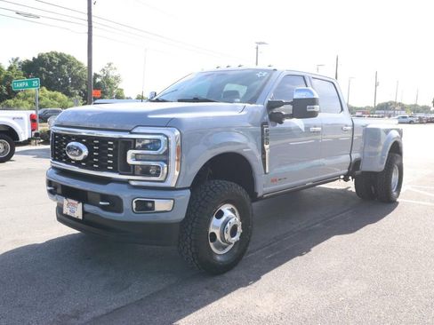 Certified 2024 Ford F350 Limited w/ FX4 Off-Road Package AWD/4WD image 5