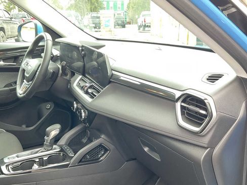 Used 2024 Chevrolet TrailBlazer LT w/ Convenience Package image 52